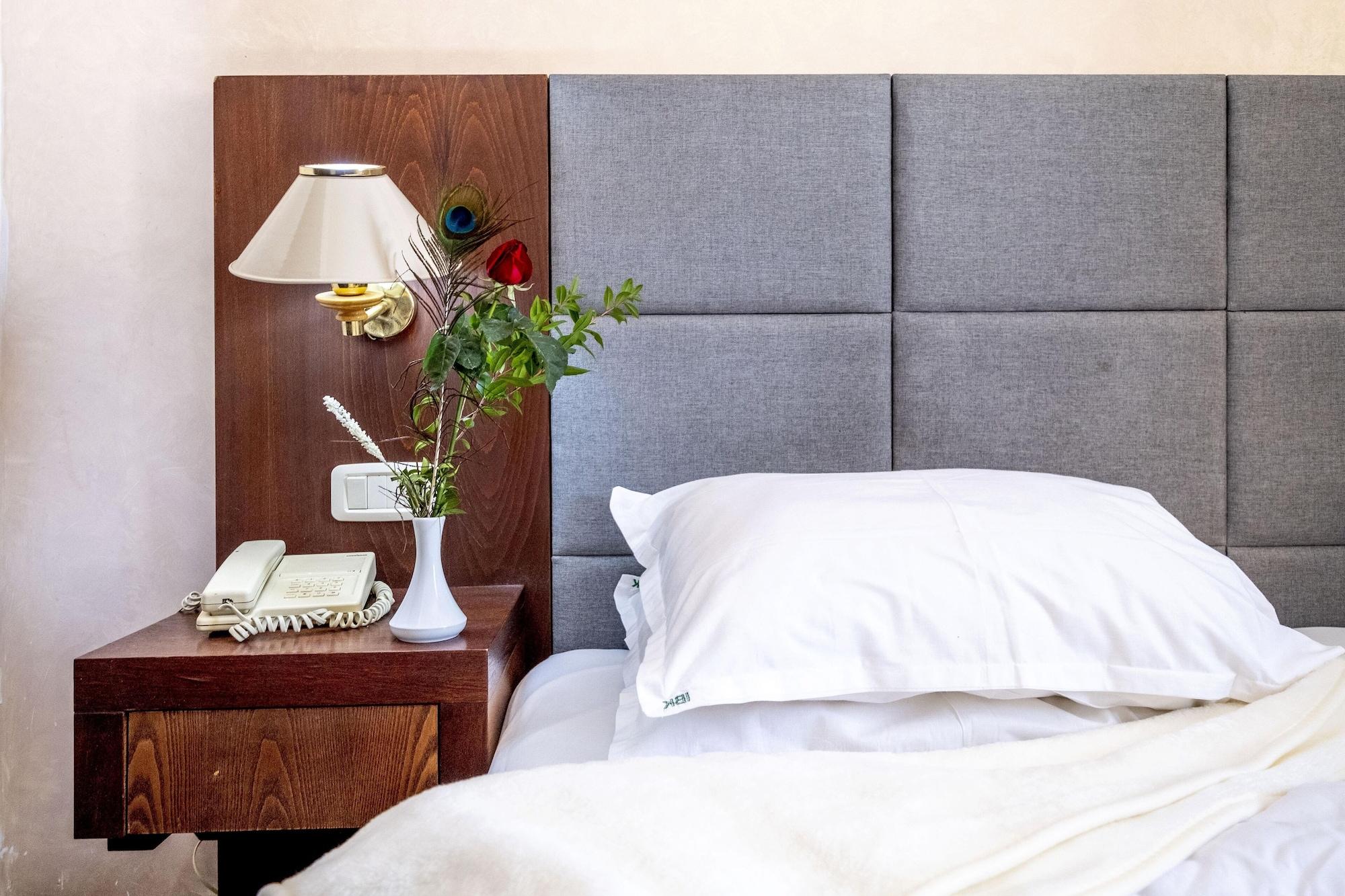Hotel Ibn Khaldoun Tunis Eksteriør billede