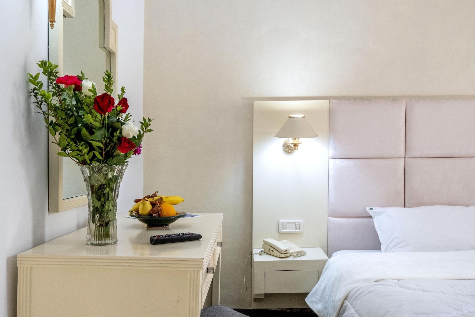 Hotel Ibn Khaldoun Tunis Eksteriør billede