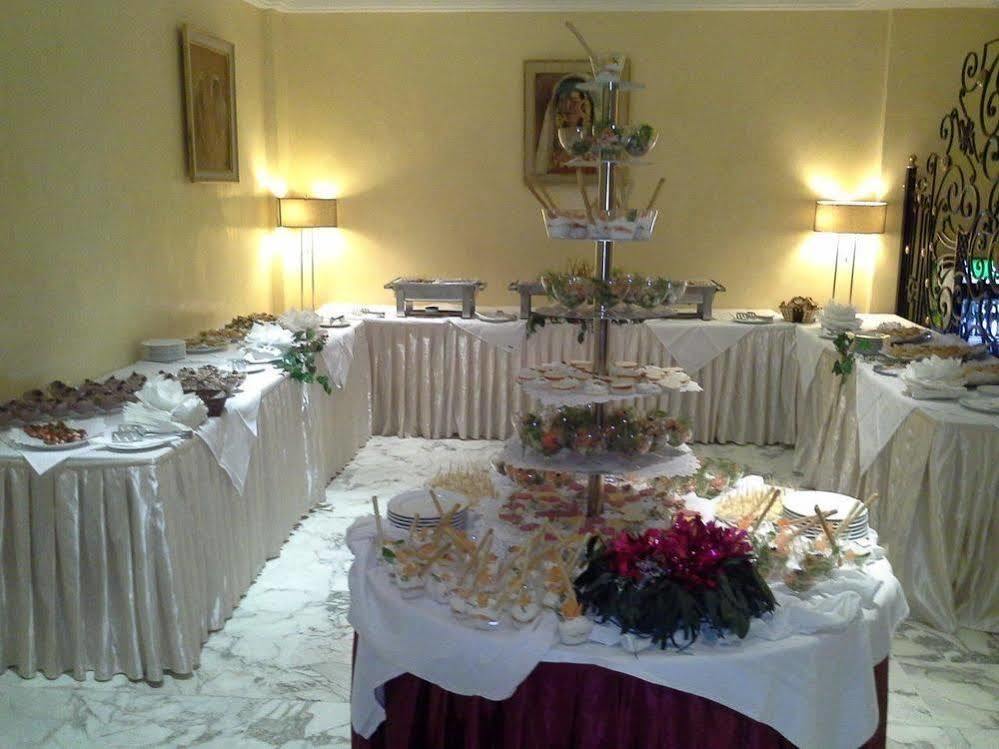 Hotel Ibn Khaldoun Tunis Eksteriør billede
